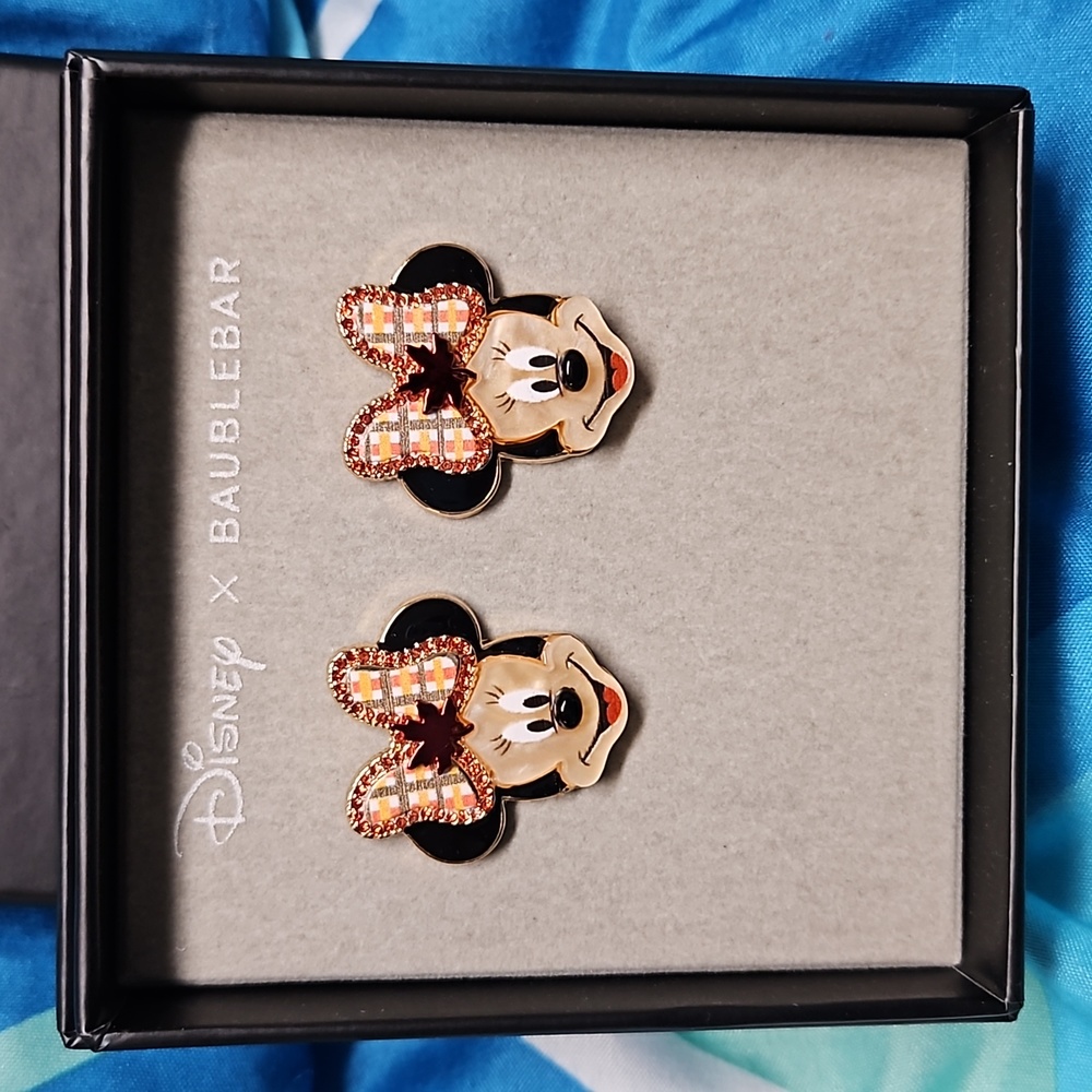 Disney x BaubleBar Minnie Mouse Maple Leaf Fall Bow Stud 3D Earrings NIB